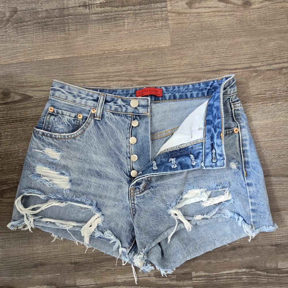 Signature button fly distressed, frayed shorts women's small